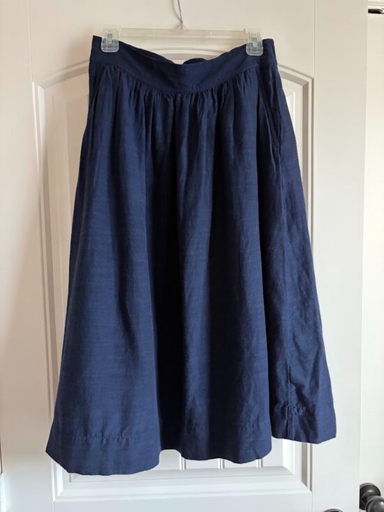 GAP Dresses & Skirts - GAP Navy Midi Skirt
